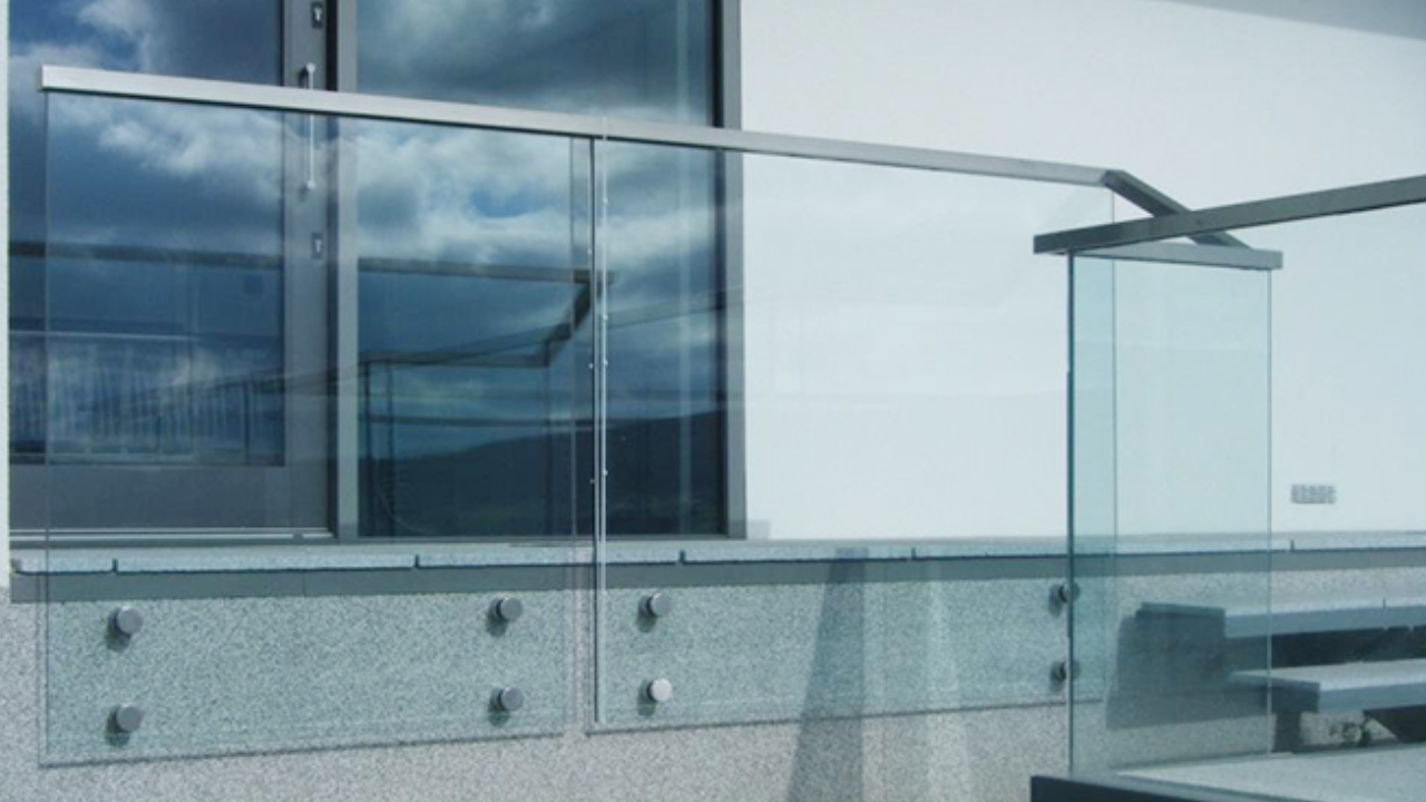 What Does Frameless Glass Balcony Railing Mean In Modern Architecture?